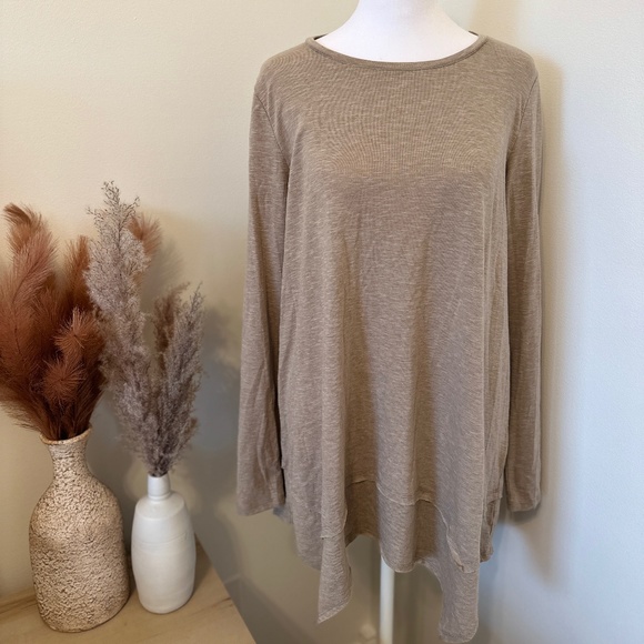 Long sleeve tunic top - Picture 1 of 3